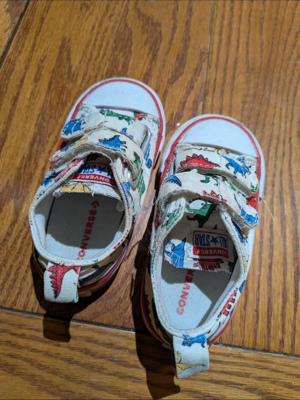Converse Baby Canvas Sneakers with Multicolor Dinosaur Print Toddler Size 5